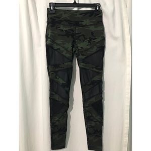 The Warmup by Jessica Simpson camo leggings